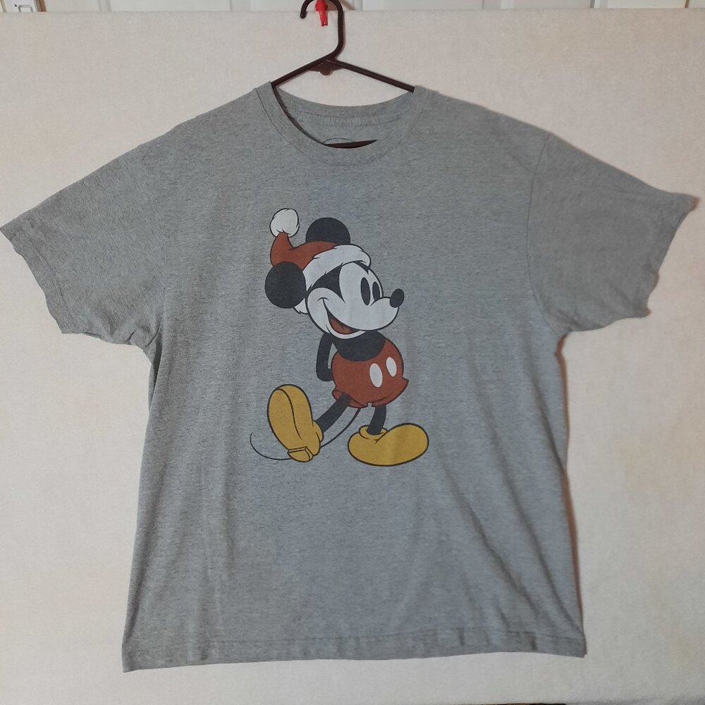 CLASSIC MICKEY MOUSE CHRISTMAS TEE Big Center Graphic Unisex Gray Tshirt Disney